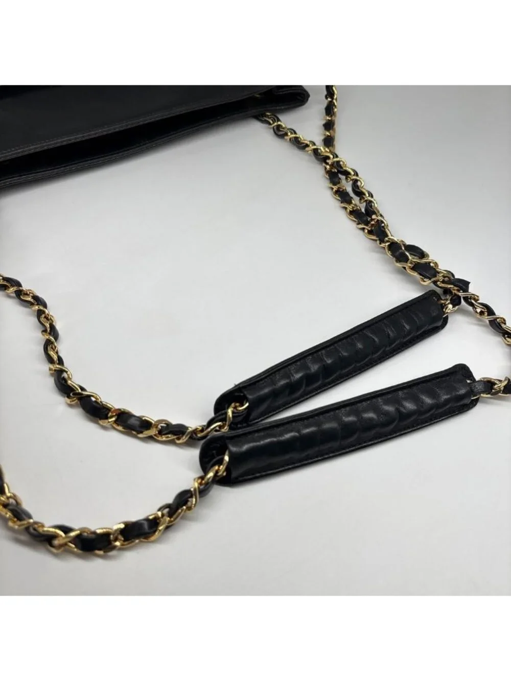 Chanel Lambskin Shoulder Bag Gold Black